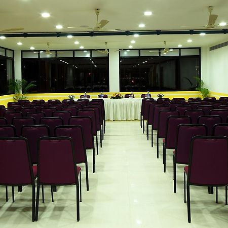Hotel Green Dreams Kochi Buitenkant foto