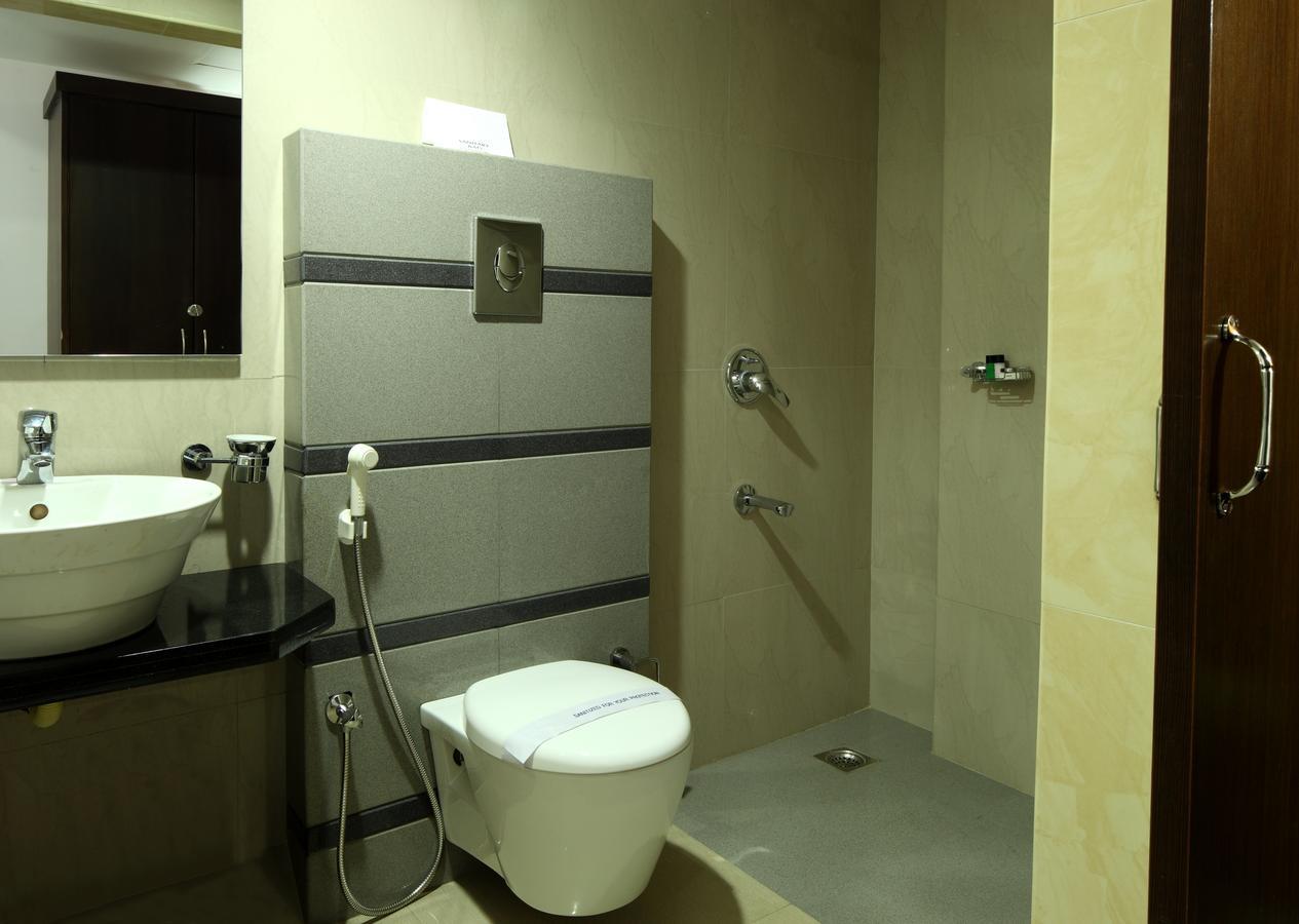 Hotel Green Dreams Kochi Buitenkant foto