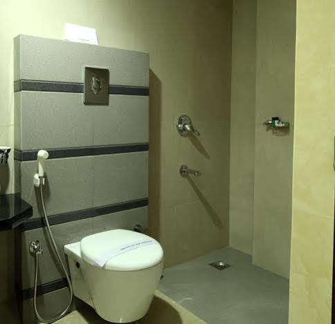 Hotel Green Dreams Kochi Buitenkant foto