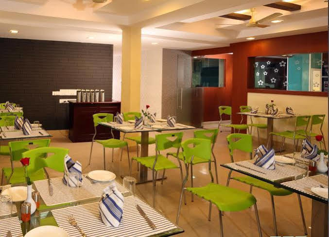 Hotel Green Dreams Kochi Buitenkant foto